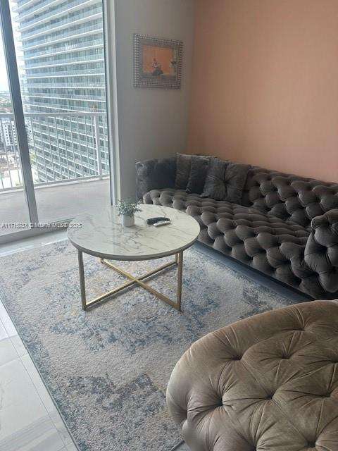 Small Image of 1250 S Miami Ave, Miami, FL 33130, USA Number 8