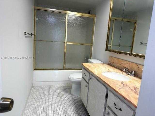 Small Image of 5401 COLLINS AVE #223, Miami Beach Number 23