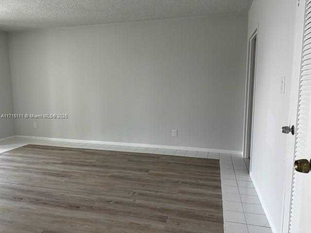 Small Image of 5401 COLLINS AVE #223, Miami Beach Number 25