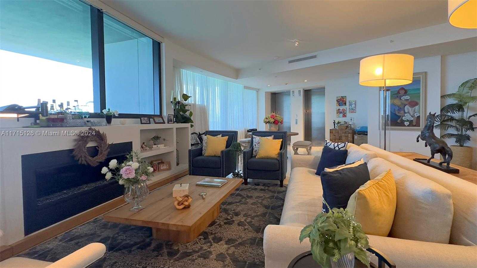 Small Image of 18555 Collins Ave, Sunny Isles Beach, FL 33160, USA Number 14