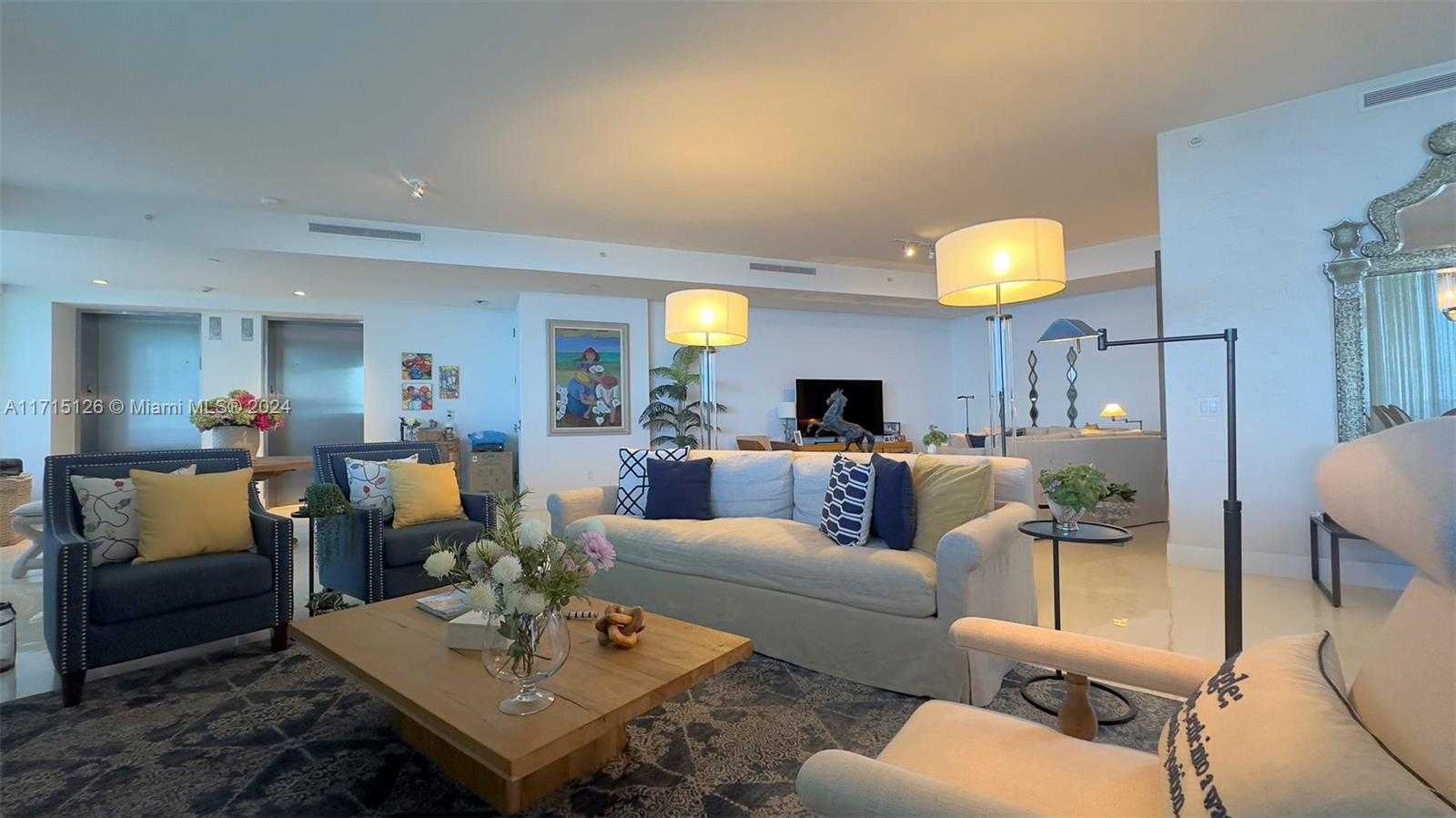 Small Image of 18555 Collins Ave, Sunny Isles Beach, FL 33160, USA Number 16