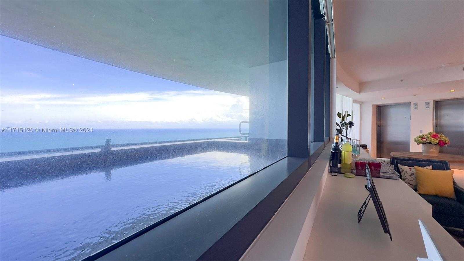 Small Image of 18555 Collins Ave, Sunny Isles Beach, FL 33160, USA Number 18