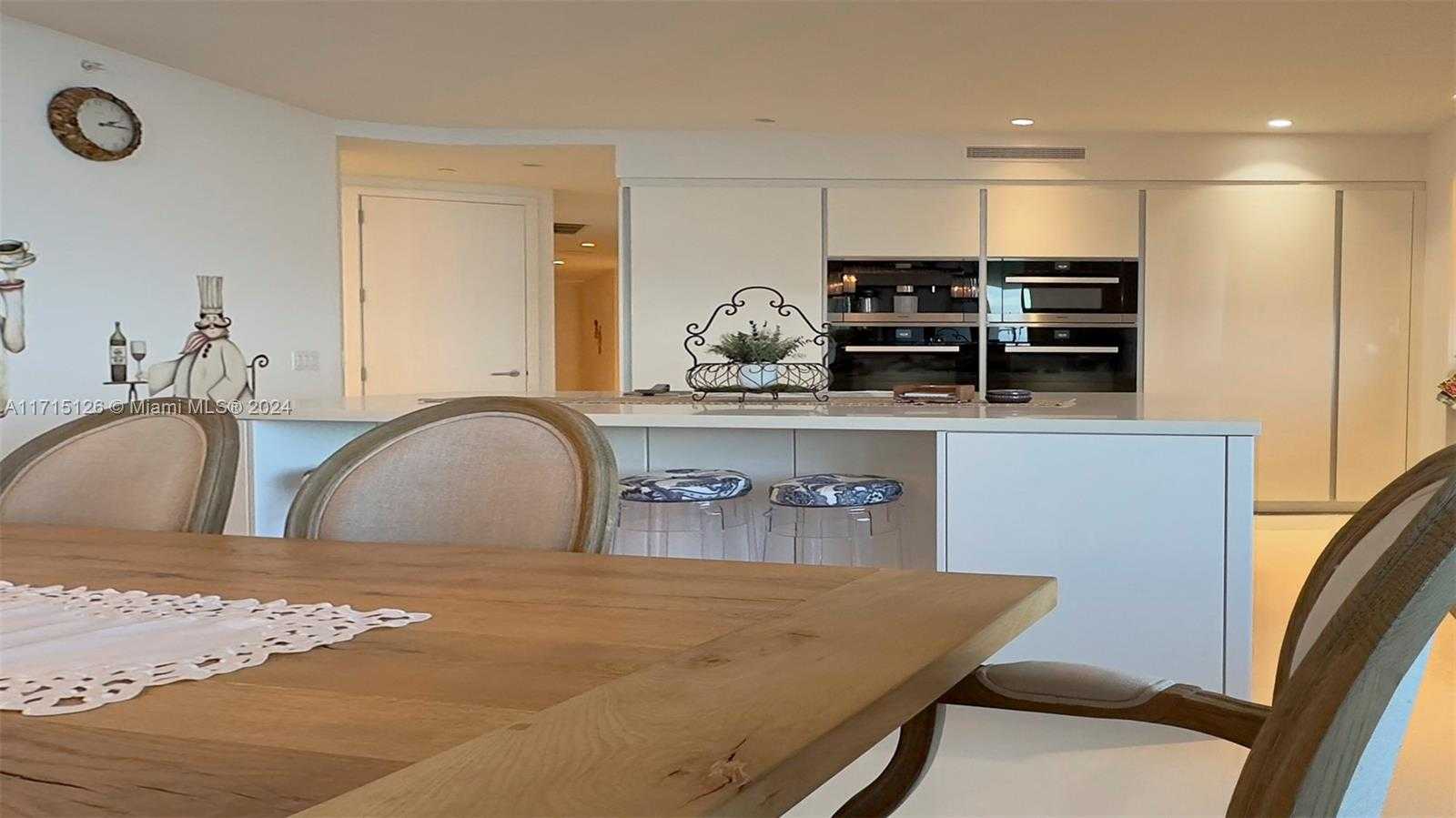 Small Image of 18555 Collins Ave, Sunny Isles Beach, FL 33160, USA Number 22