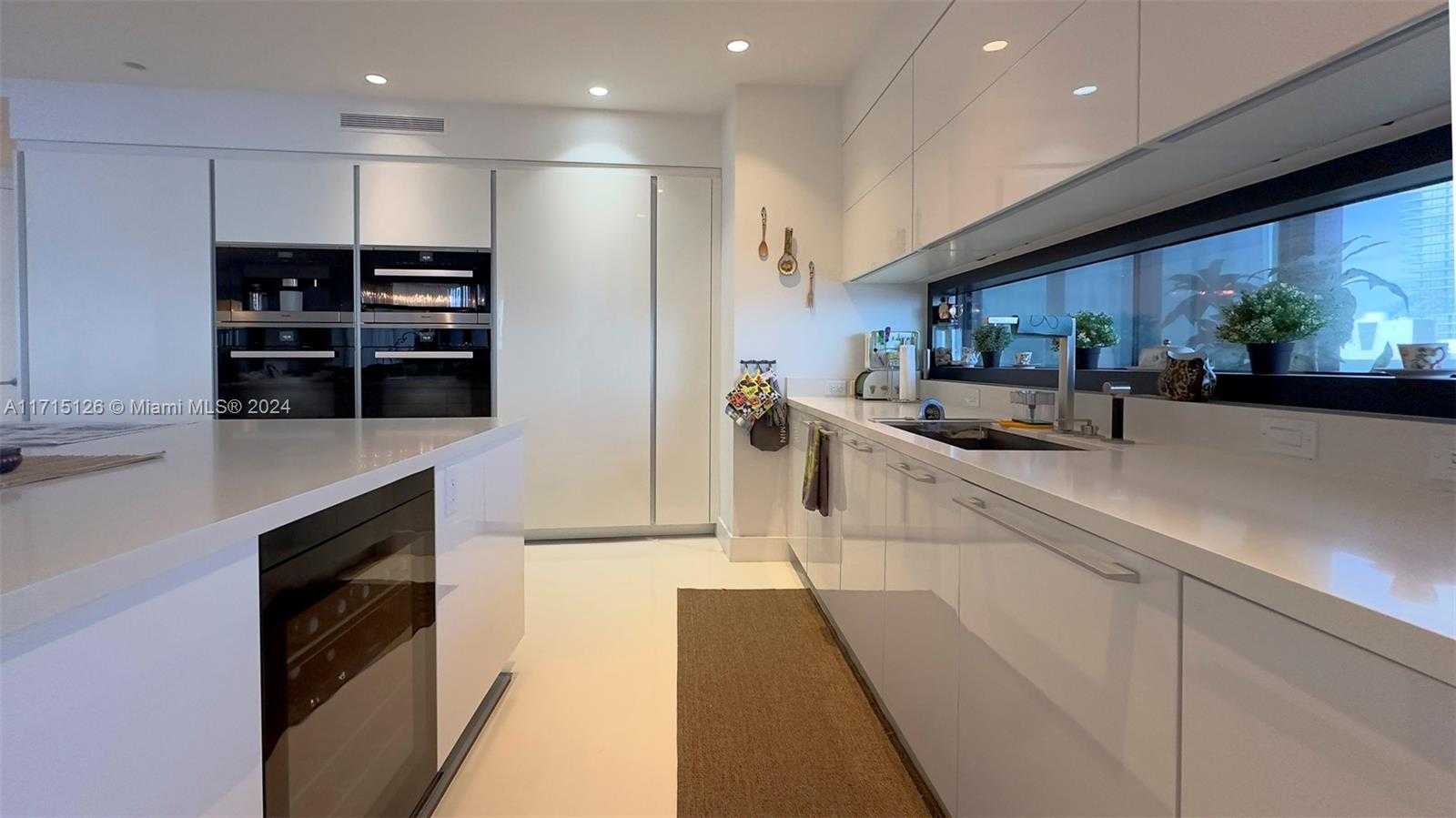Small Image of 18555 Collins Ave, Sunny Isles Beach, FL 33160, USA Number 24