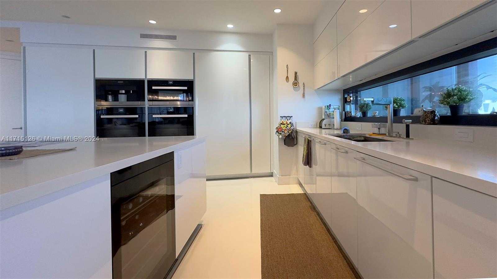 Small Image of 18555 Collins Ave, Sunny Isles Beach, FL 33160, USA Number 25
