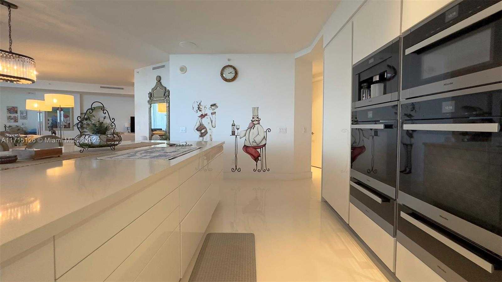 Small Image of 18555 Collins Ave, Sunny Isles Beach, FL 33160, USA Number 31