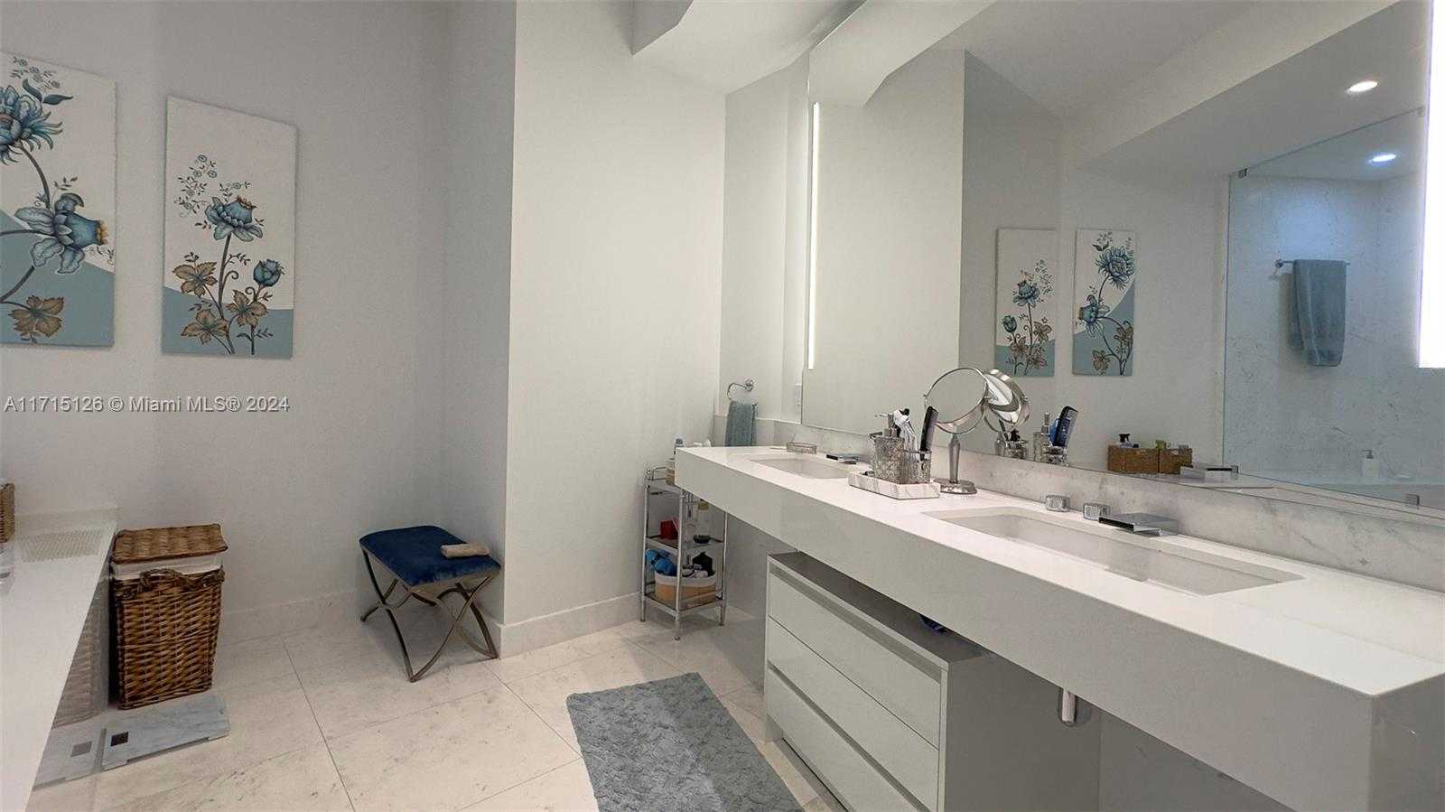 Small Image of 18555 Collins Ave, Sunny Isles Beach, FL 33160, USA Number 38