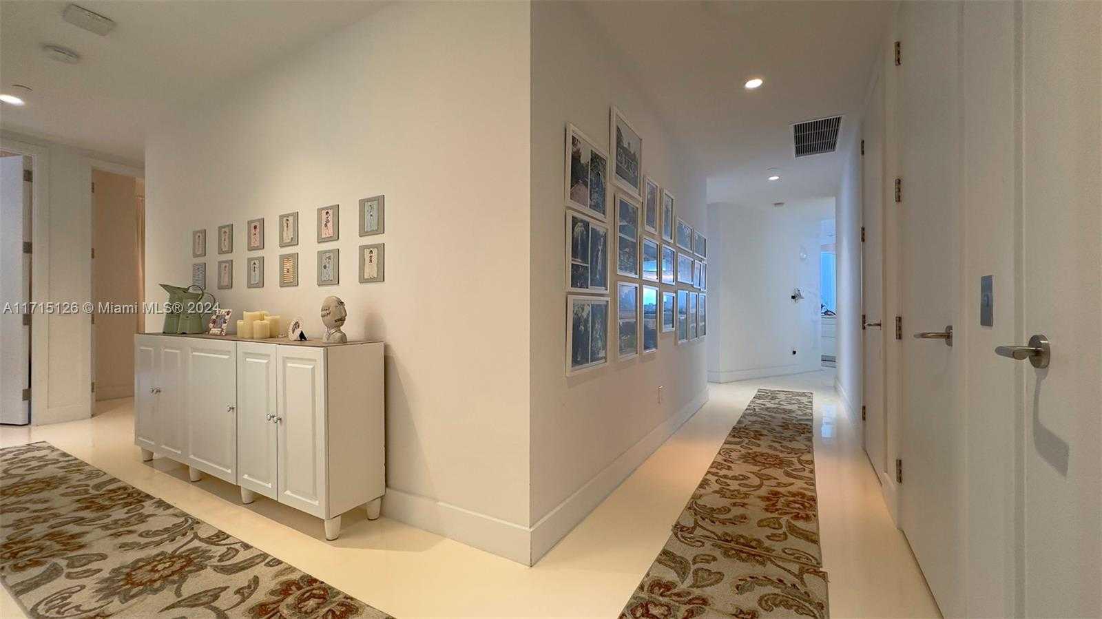 Small Image of 18555 Collins Ave, Sunny Isles Beach, FL 33160, USA Number 43