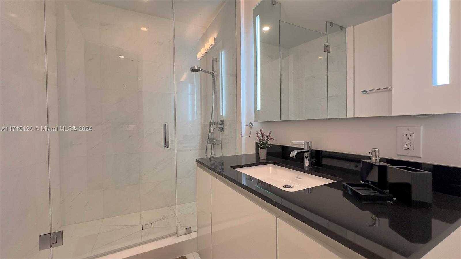 Small Image of 18555 Collins Ave, Sunny Isles Beach, FL 33160, USA Number 45