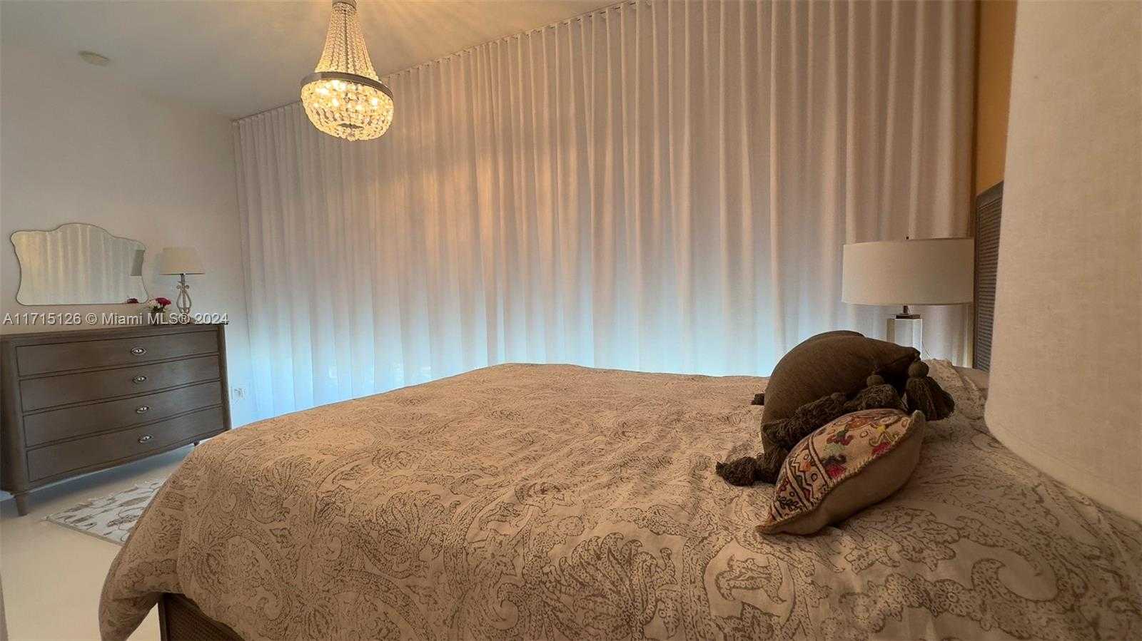 Small Image of 18555 Collins Ave, Sunny Isles Beach, FL 33160, USA Number 48