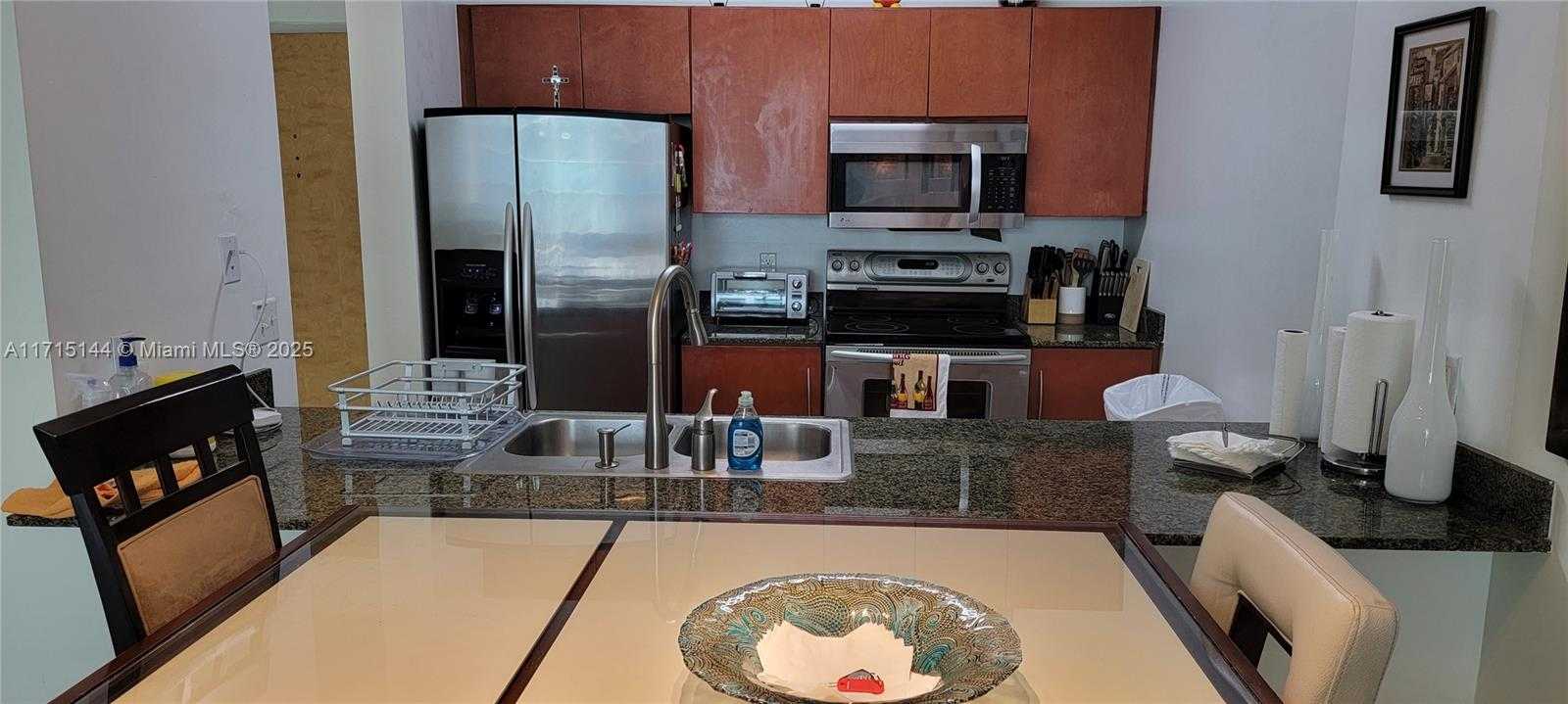 Small Image of 1200 BRICKELL BAY DR #4214, Miami Number 15