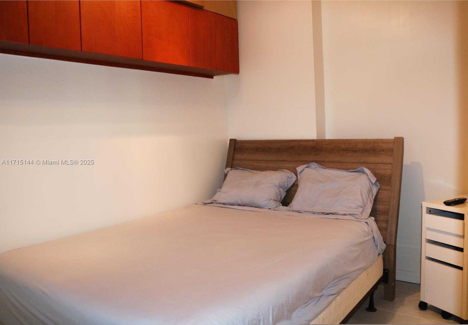 Small Image of 1200 BRICKELL BAY DR #4214, Miami Number 20