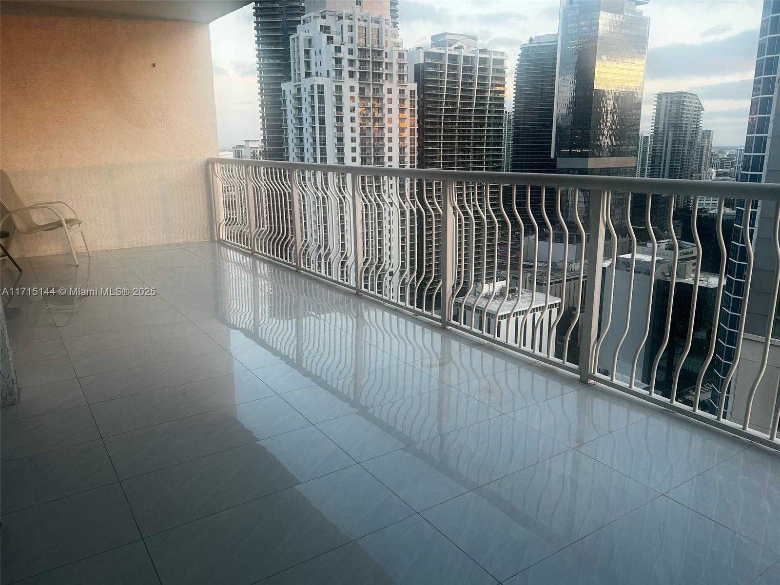 Small Image of 1200 BRICKELL BAY DR #4214, Miami Number 30