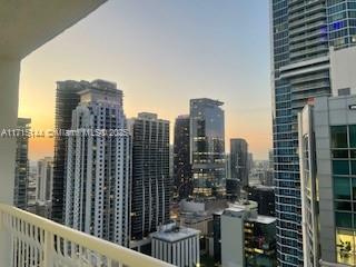 Small Image of 1200 BRICKELL BAY DR #4214, Miami Number 31
