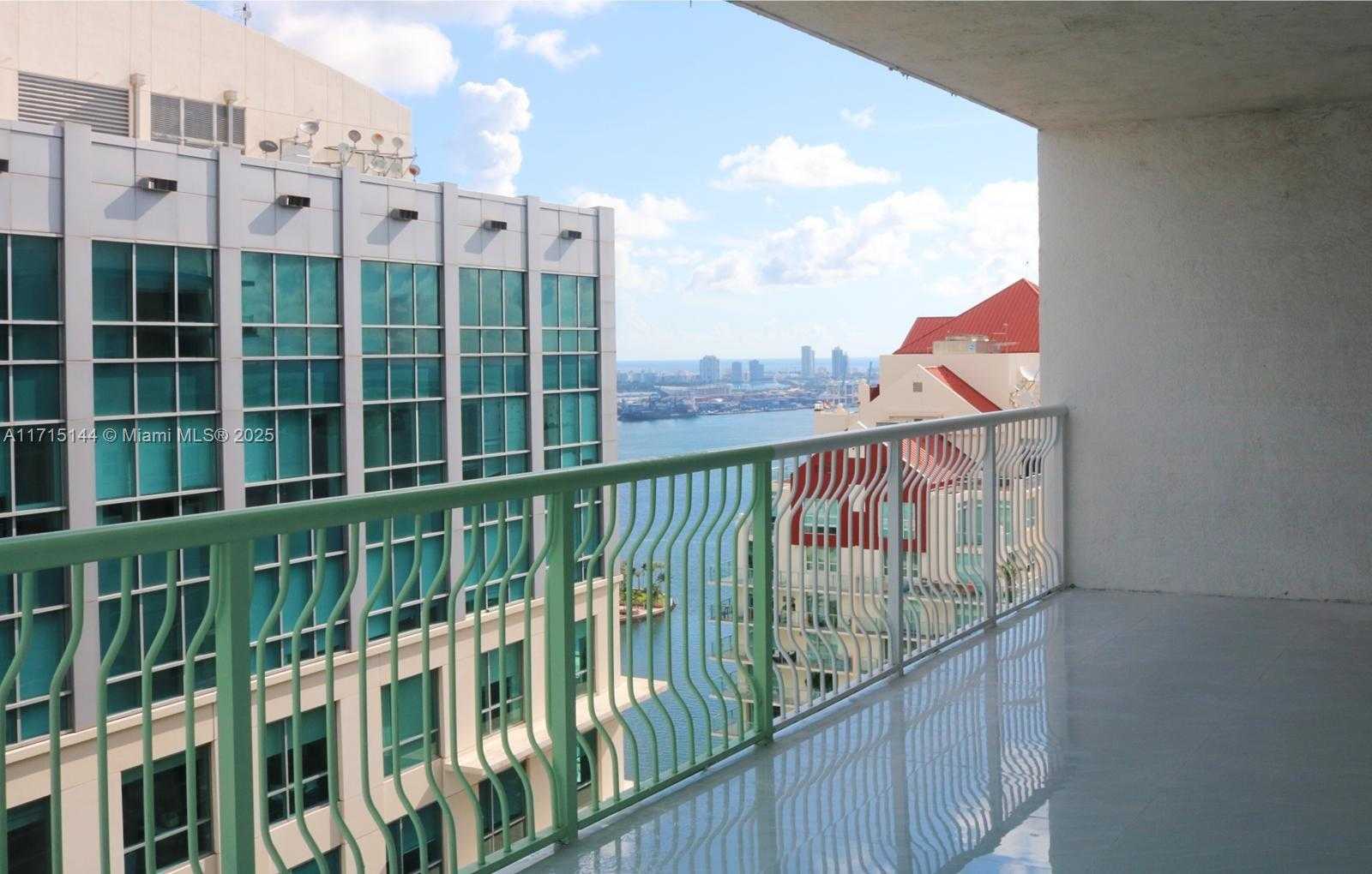 Small Image of 1200 BRICKELL BAY DR #4214, Miami Number 4