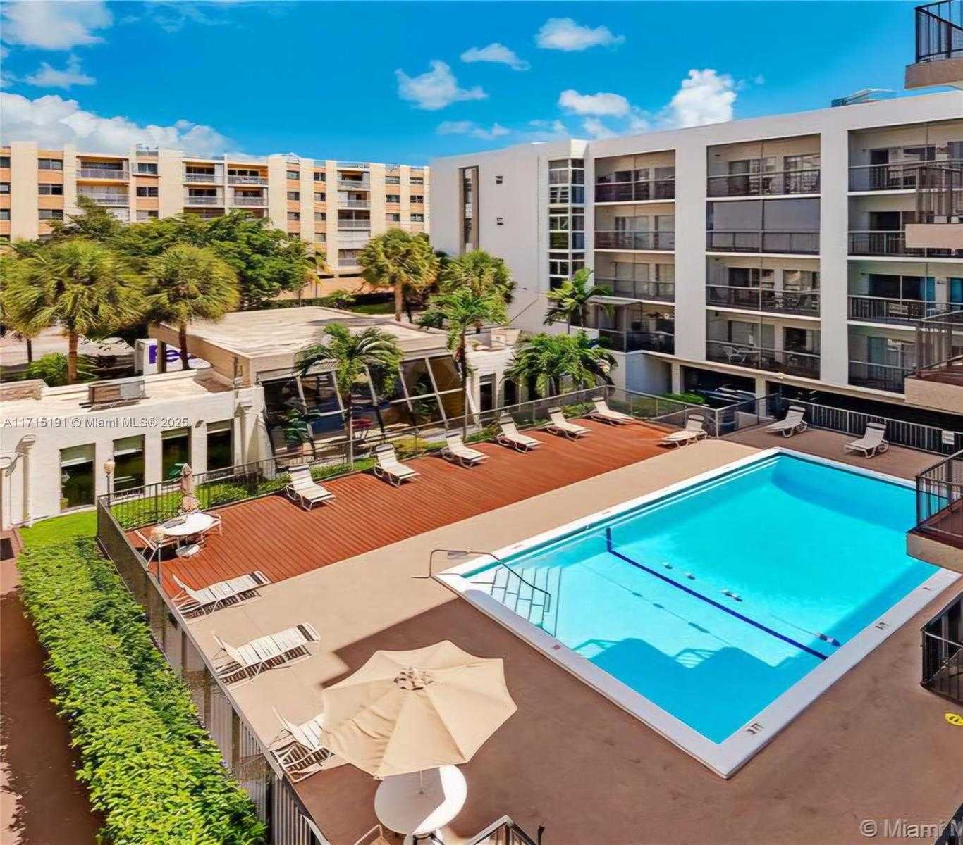 Small Image of 201 178TH DR #225, Sunny Isles Beach Number 14