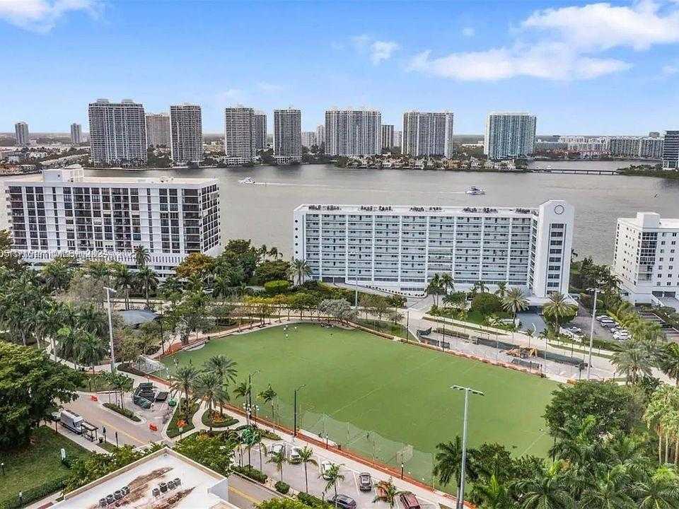 Small Image of 201 178TH DR #225, Sunny Isles Beach Number 18