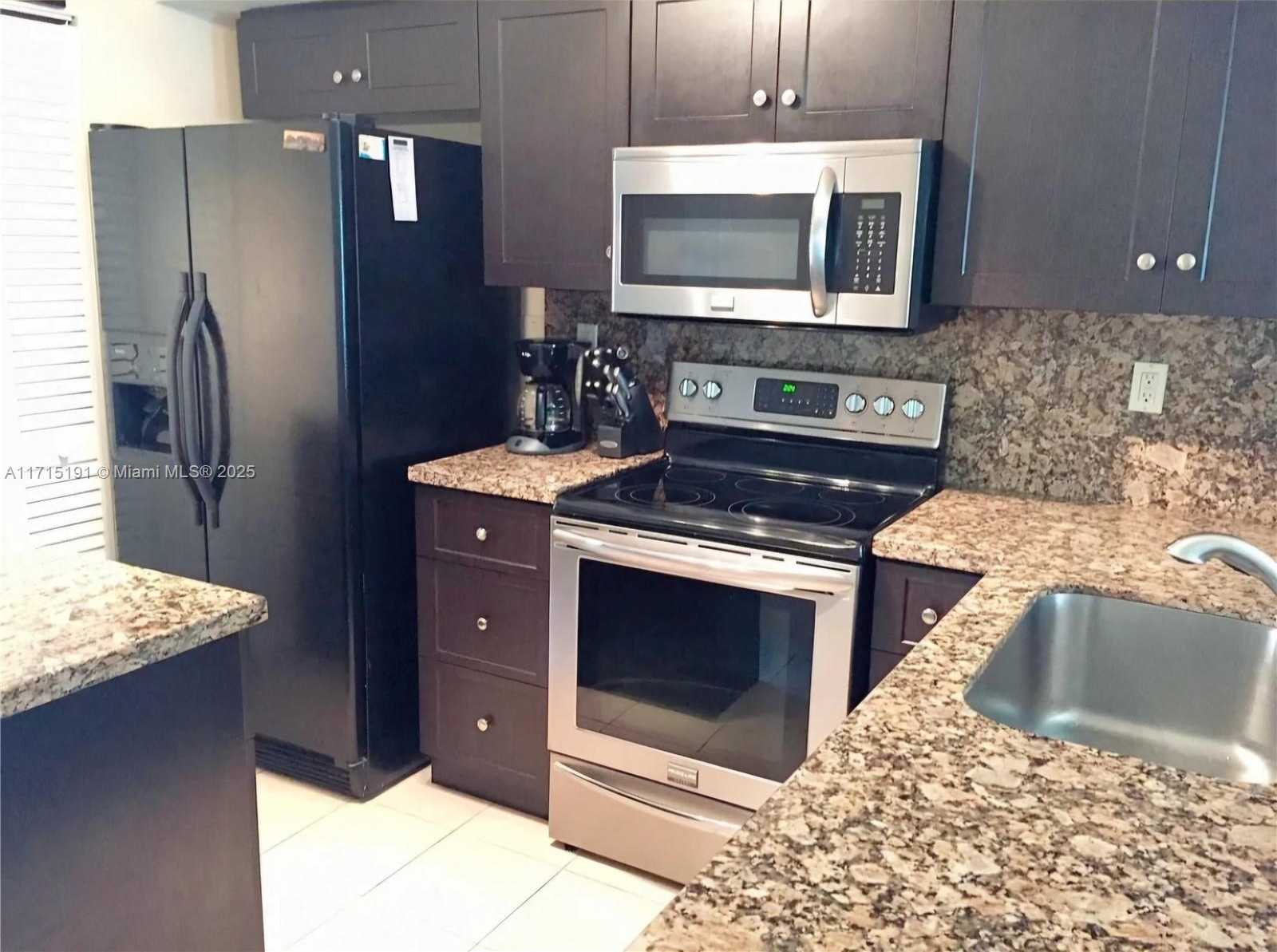 Small Image of 201 178TH DR #225, Sunny Isles Beach Number 5