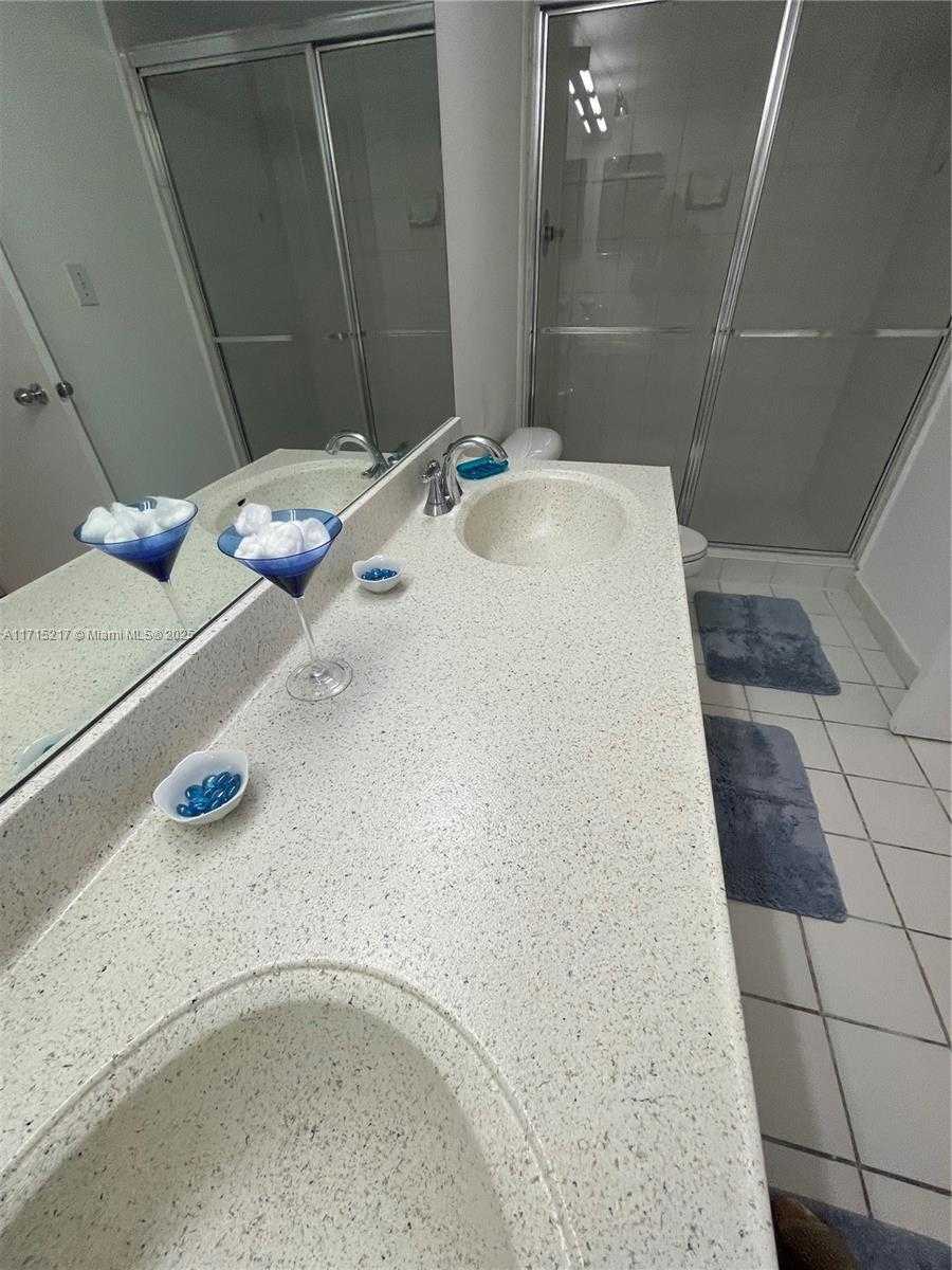 Small Image of 3300 NORTH EAST 192ND ST #1804, Aventura Number 11