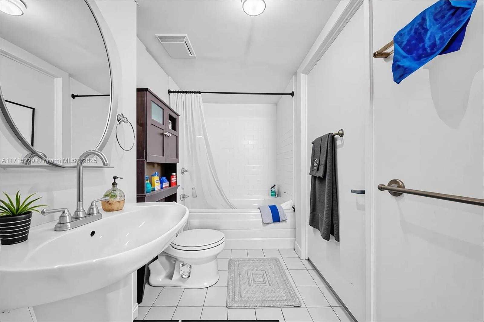 Small Image of 690 SOUTH WEST 1ST CT #1132, Miami Number 11