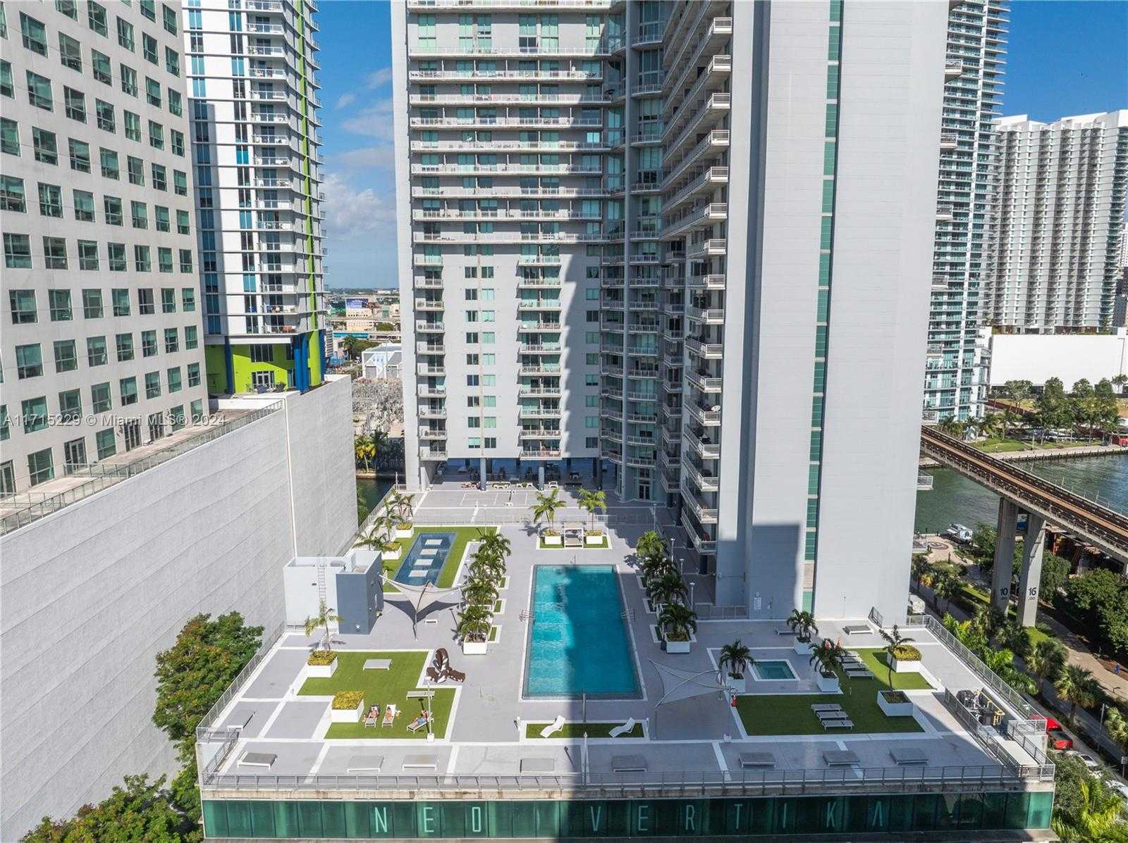 Small Image of 690 SOUTH WEST 1ST CT #1132, Miami Number 16
