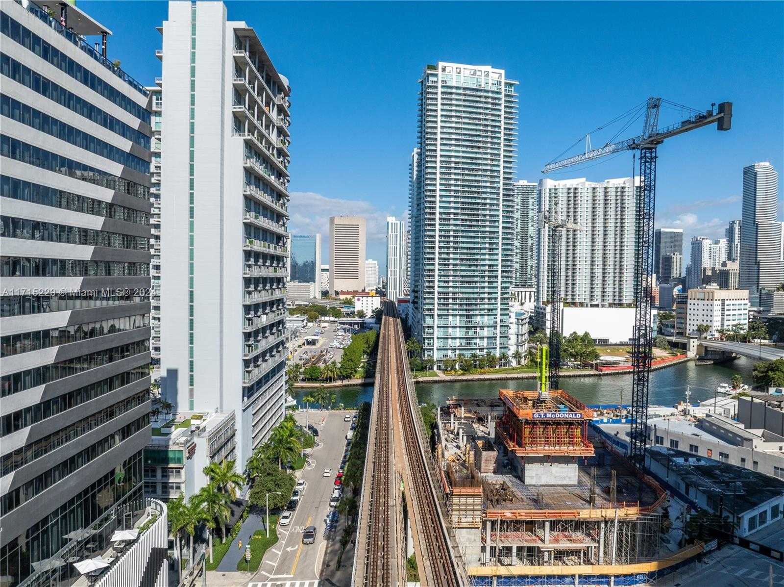 Small Image of 690 SOUTH WEST 1ST CT #1132, Miami Number 18