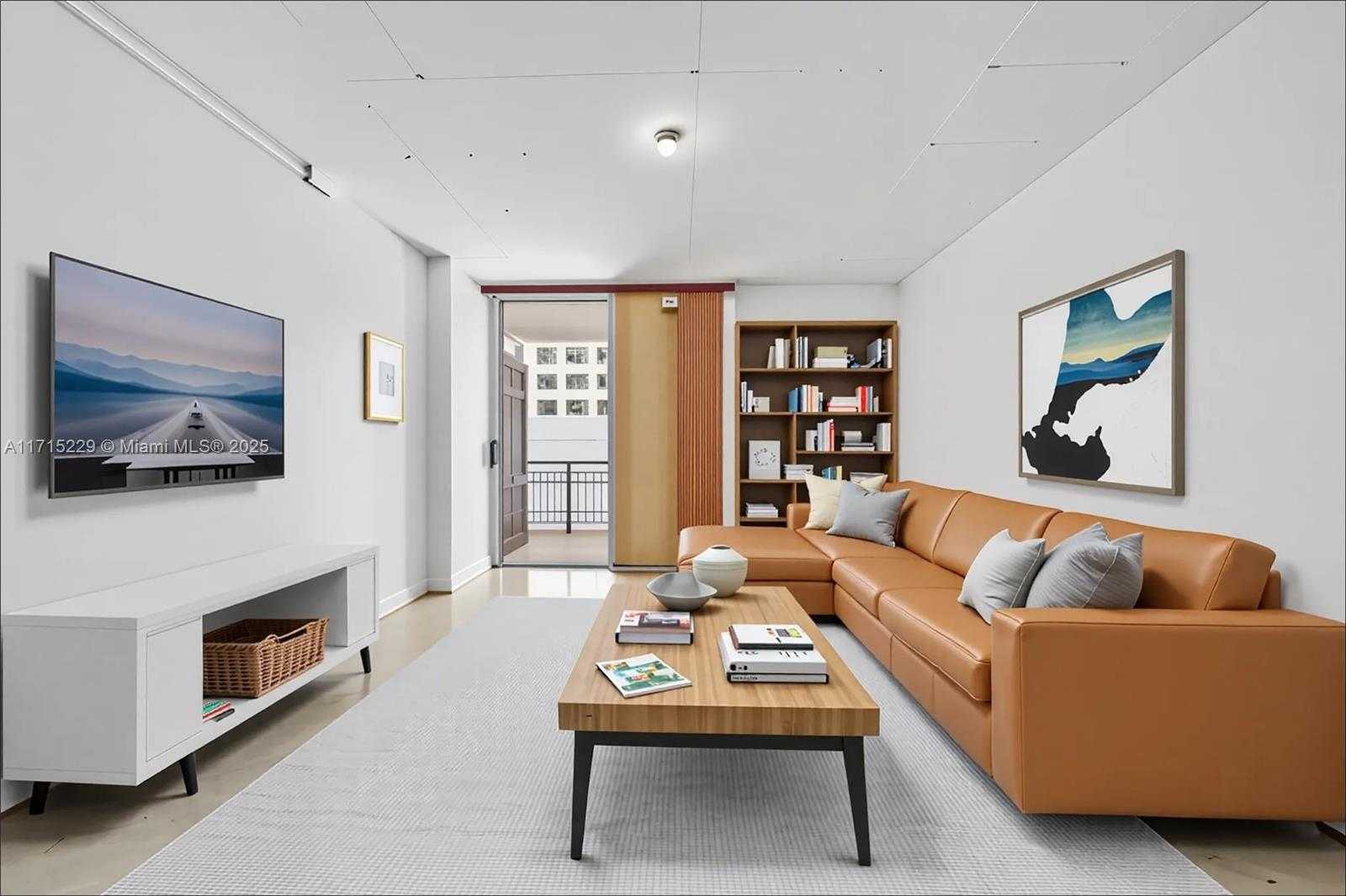 Small Image of 690 SOUTH WEST 1ST CT #1132, Miami Number 8