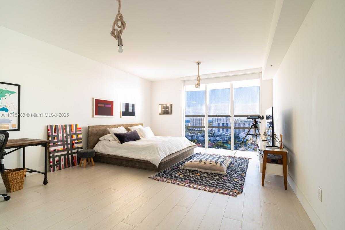 Small Image of 400 SUNNY ISLES BLVD #1906, Sunny Isles Beach Number 14