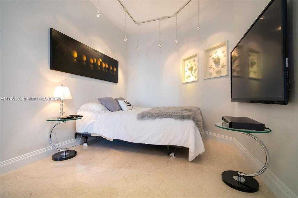 Small Image of 18101 COLLINS AVE #1101, Sunny Isles Beach Number 15