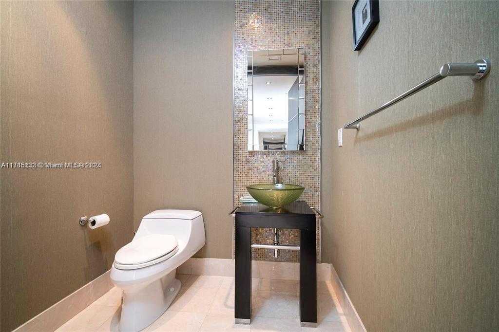 Small Image of 18101 COLLINS AVE #1101, Sunny Isles Beach Number 6
