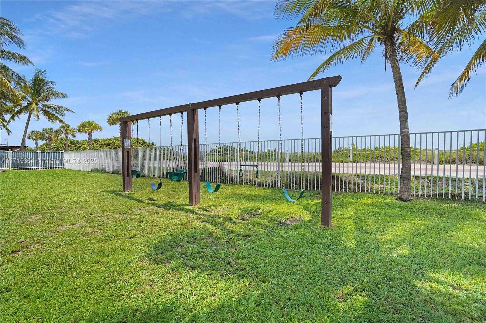 Small Image of 4747 COLLINS AVE #809, Miami Beach Number 31