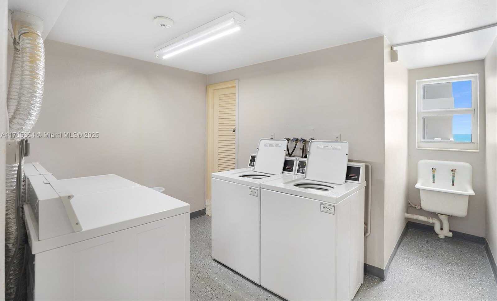 Small Image of 4747 COLLINS AVE #809, Miami Beach Number 33