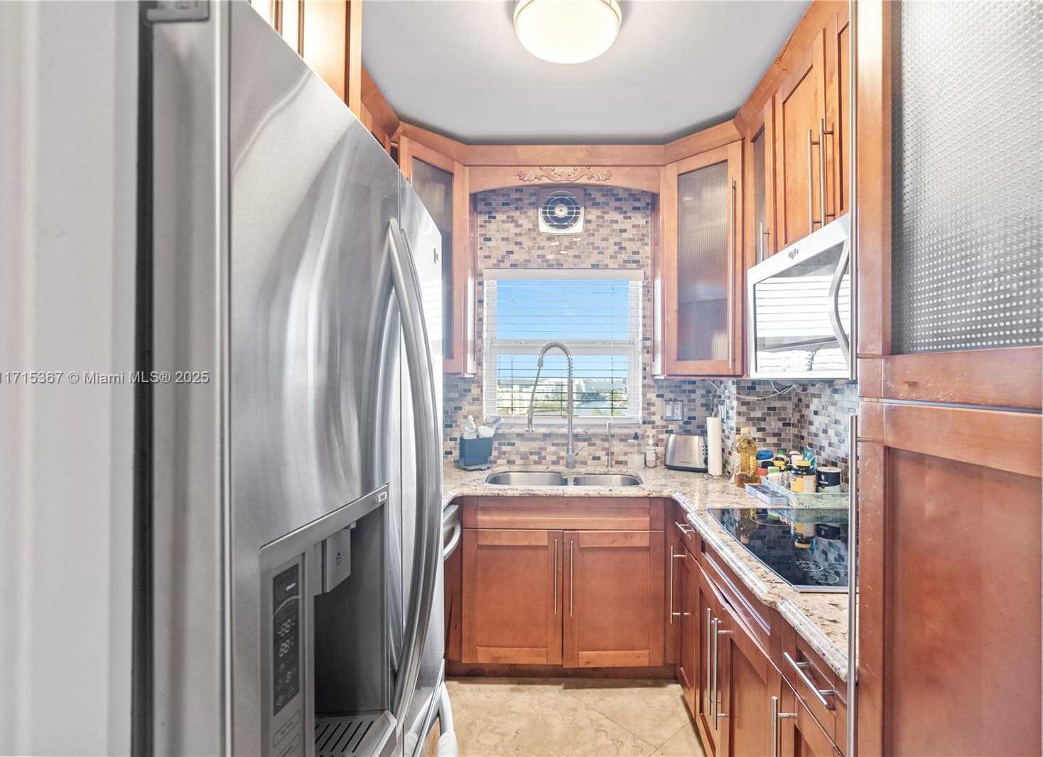 Small Image of 4747 COLLINS AVE #1403, Miami Beach Number 13