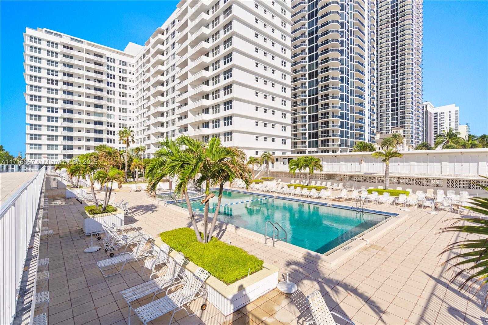Small Image of 4747 COLLINS AVE #1403, Miami Beach Number 29