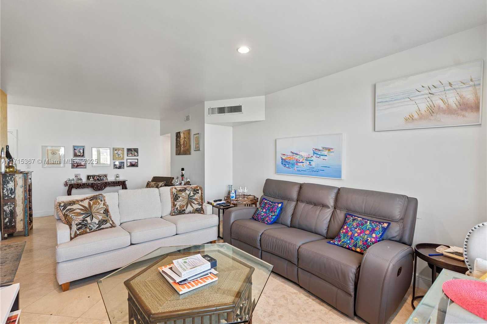 Small Image of 4747 COLLINS AVE #1403, Miami Beach Number 9