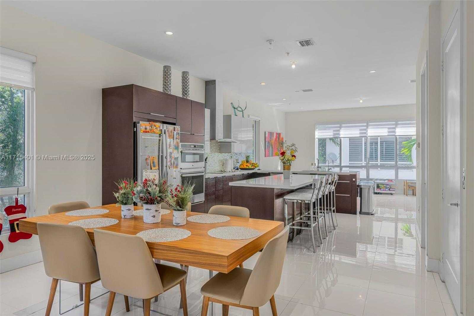 Small Image of 6671 NORTH WEST 105TH PL #6671, Doral Number 10