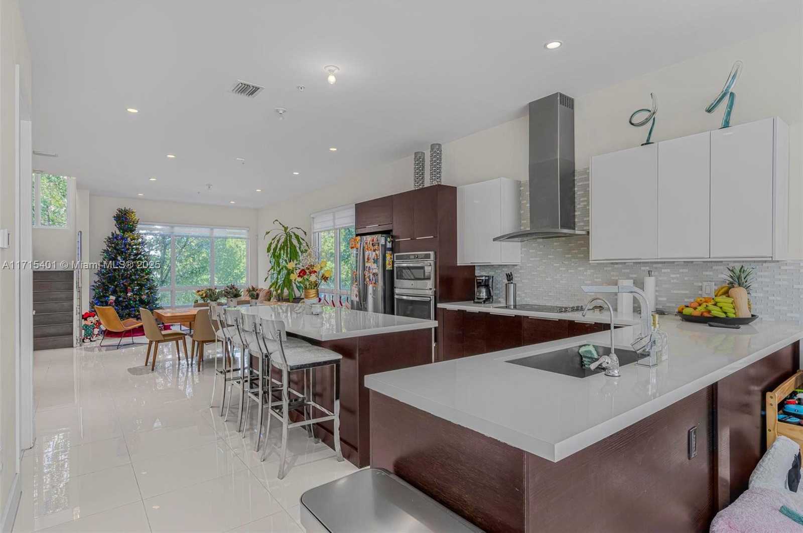 Small Image of 6671 NORTH WEST 105TH PL #6671, Doral Number 16