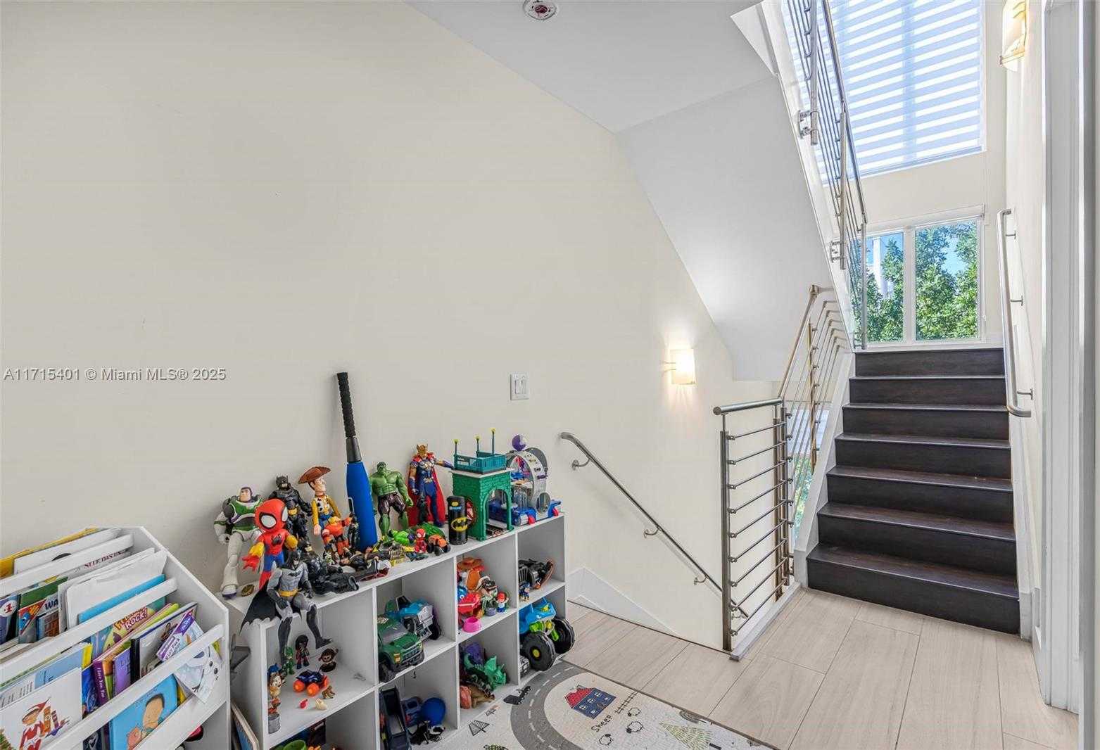 Small Image of 6671 NORTH WEST 105TH PL #6671, Doral Number 19