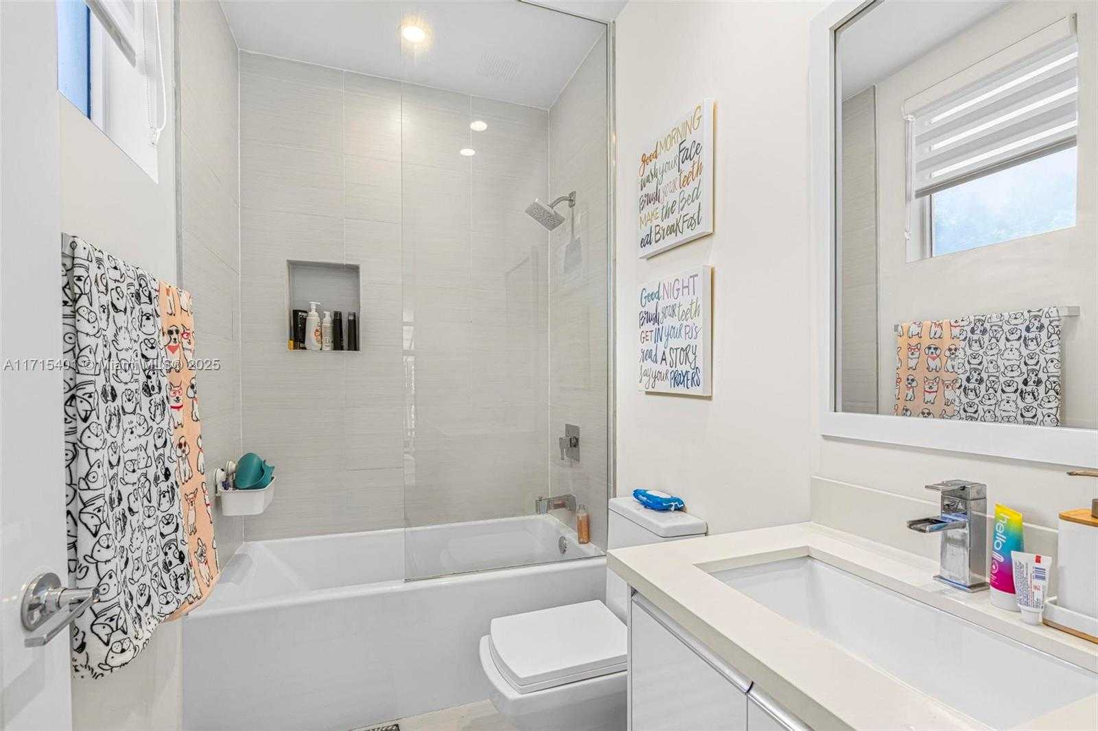 Small Image of 6671 NORTH WEST 105TH PL #6671, Doral Number 21