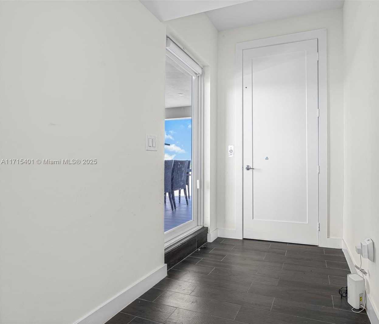 Small Image of 6671 NORTH WEST 105TH PL #6671, Doral Number 29