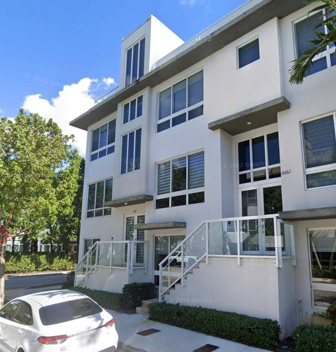 Small Image of 6671 NORTH WEST 105TH PL #6671, Doral Number 3