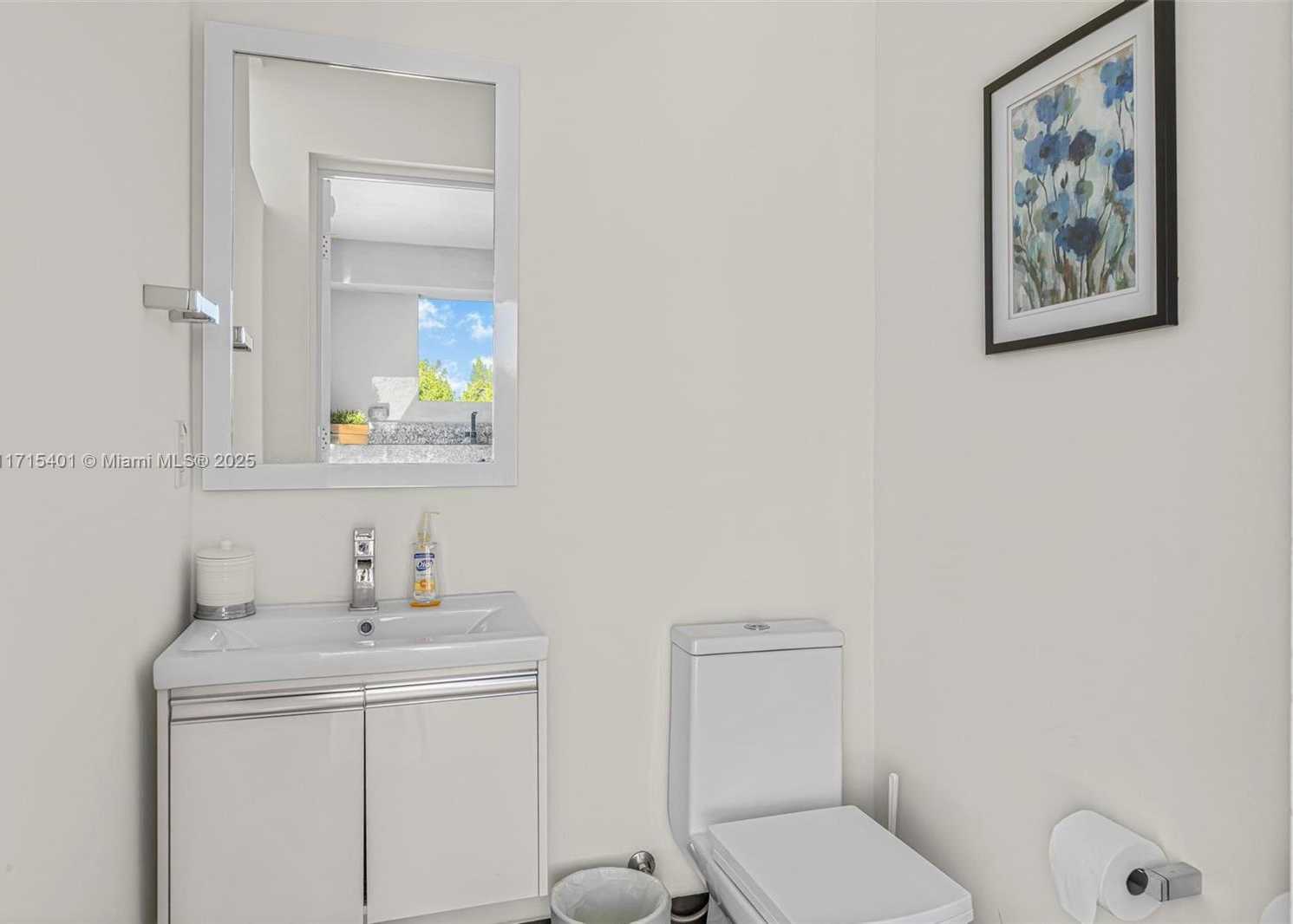 Small Image of 6671 NORTH WEST 105TH PL #6671, Doral Number 34