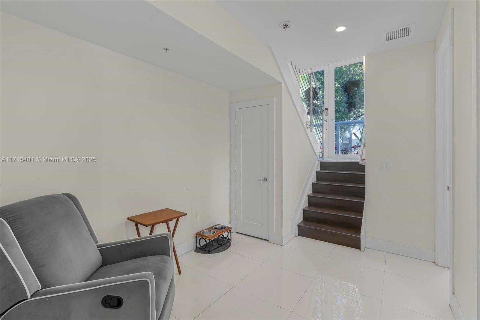Small Image of 6671 NORTH WEST 105TH PL #6671, Doral Number 40