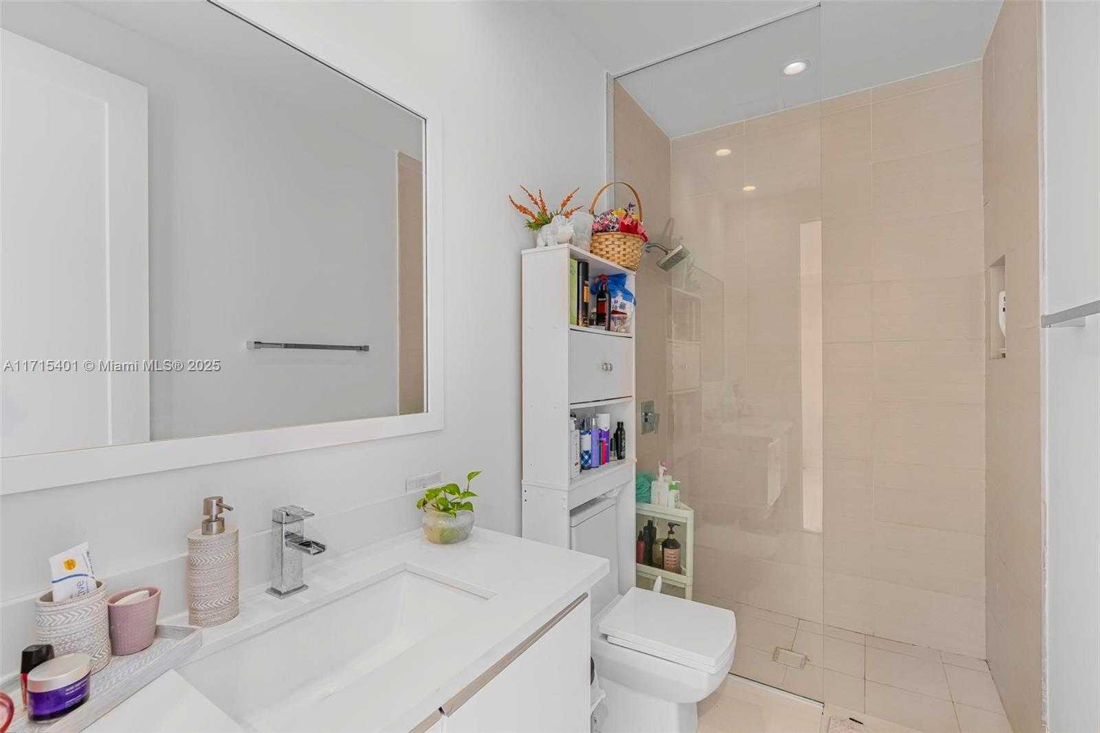 Small Image of 6671 NORTH WEST 105TH PL #6671, Doral Number 45