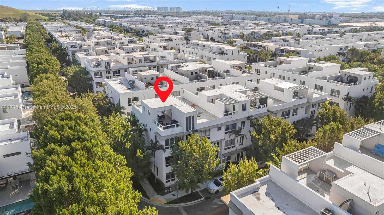 Small Image of 6671 NORTH WEST 105TH PL #6671, Doral Number 46