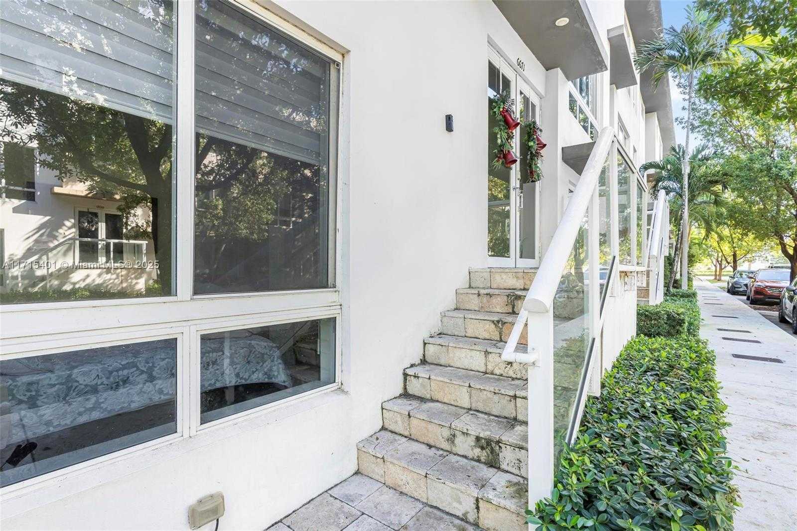 Small Image of 6671 NORTH WEST 105TH PL #6671, Doral Number 7