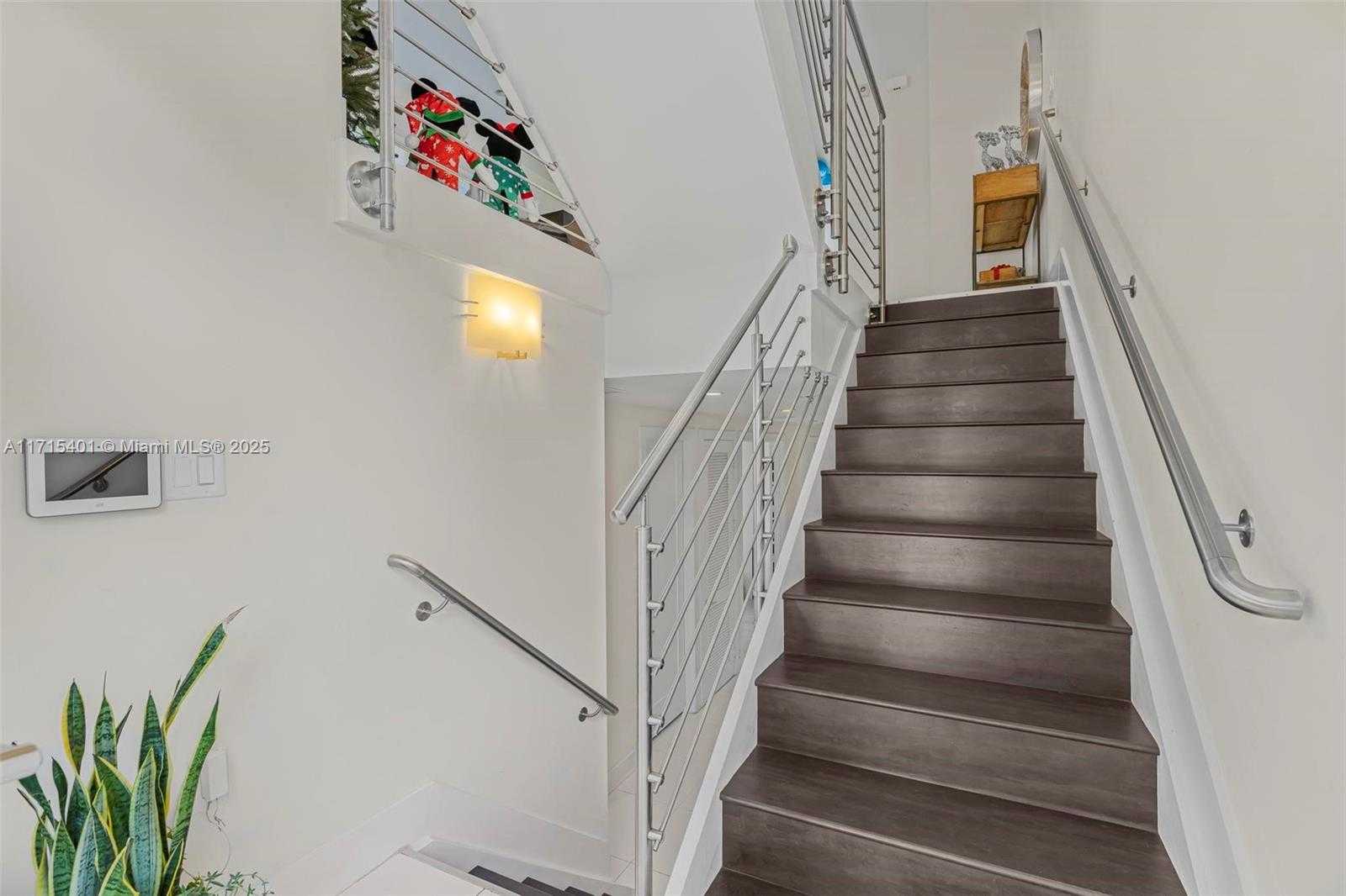 Small Image of 6671 NORTH WEST 105TH PL #6671, Doral Number 8