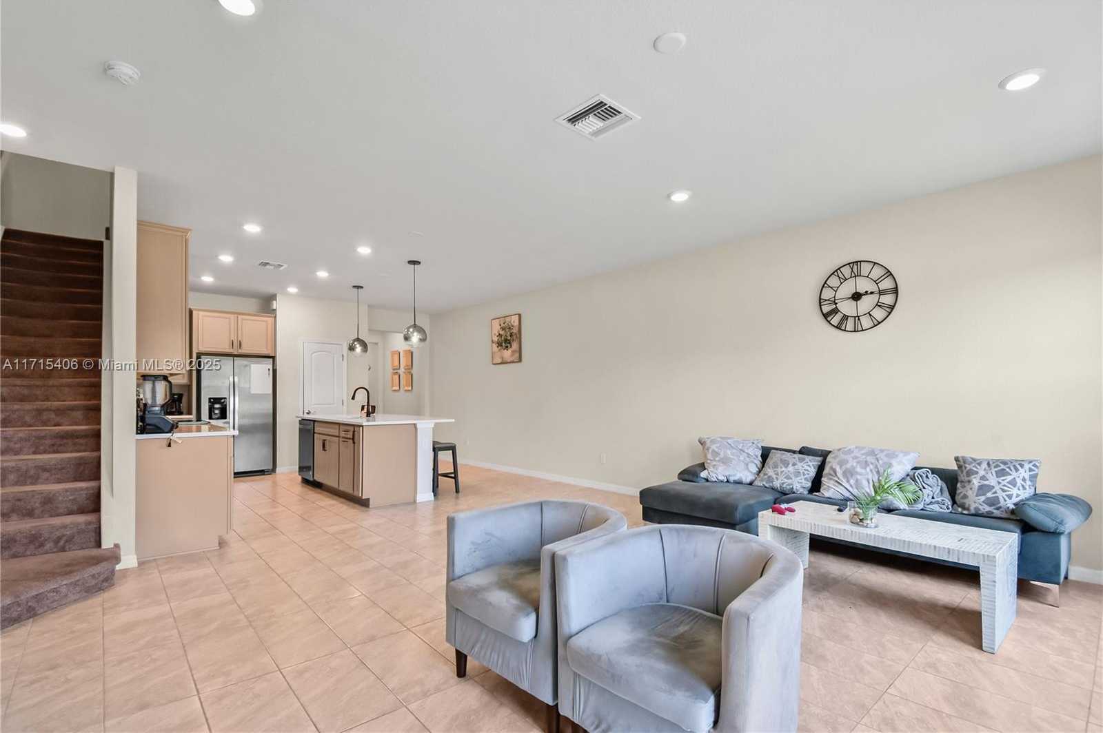 Small Image of 2156 SOUTH APPLETON CIR S #2156, Oakland Park Number 10