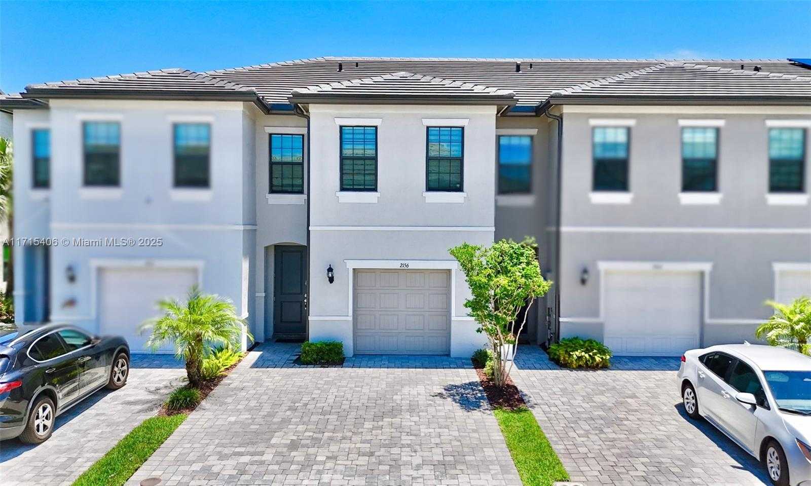 Small Image of 2156 SOUTH APPLETON CIR S #2156, Oakland Park Number 16