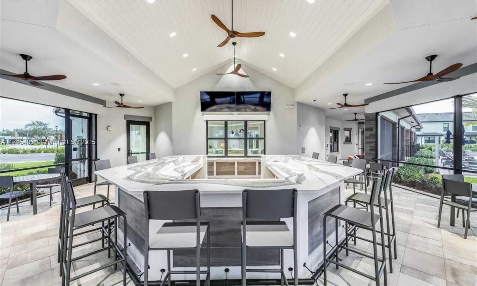 Small Image of 2156 SOUTH APPLETON CIR S #2156, Oakland Park Number 19